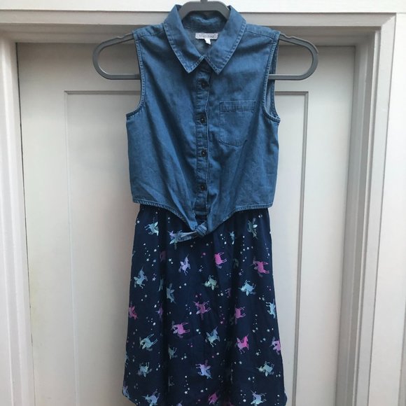 🇨🇦🍁Girl's Denim Dress with Unicorns. Size 11.🇨🇦🍁 - Picture 1 of 6